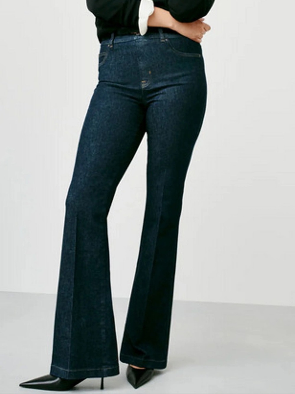Spanx Everywear Flare Jeans Raw Indigo Dark Wash Pull On 1X